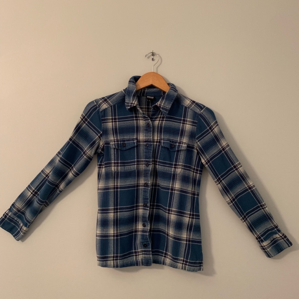Women’s Patagonia flannel